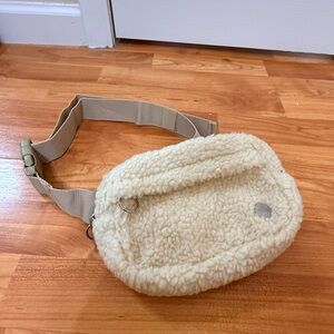 Senita Cream Sherpa Fanny Pack